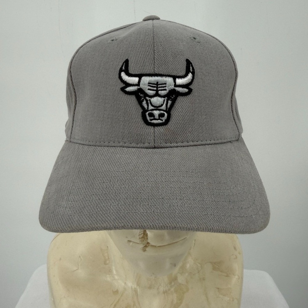Vintage Chicago Bulls Hat Sports Specialties Gray 90s NBA Strapback Cap